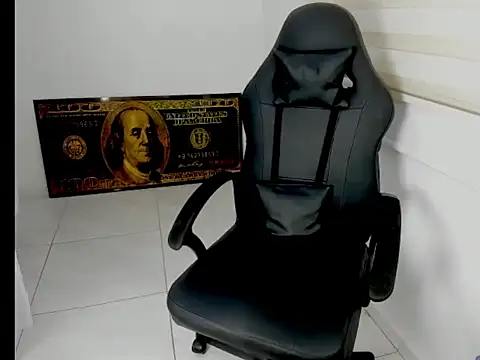 queen_findom1 webcam