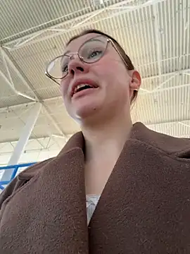 rinacat (F young) - Take off panties in public