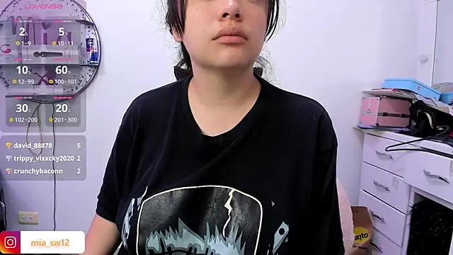 mia_johns_ webcam