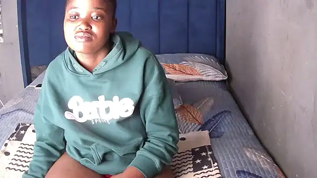 FREAKBARBIE02 webcam