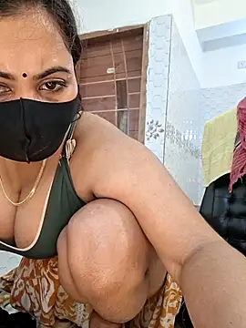 bristy- (F young) - Oil on boobs