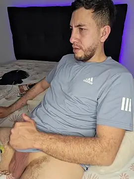 Alessfuck_friends webcam