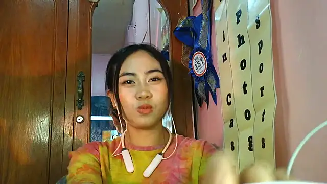 IndiraBrieger webcam