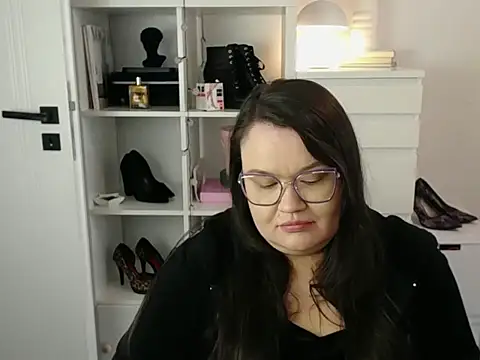 HollyDanceSoul webcam