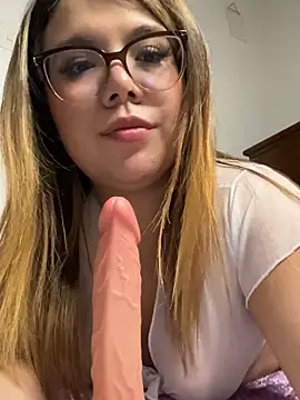 spicymichelle - Spicymichelle's free webcam - UK Sex Cams