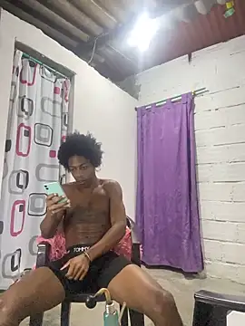 larry-n-clouds - Larry-n-clouds's free webcam - UK Sex Cams