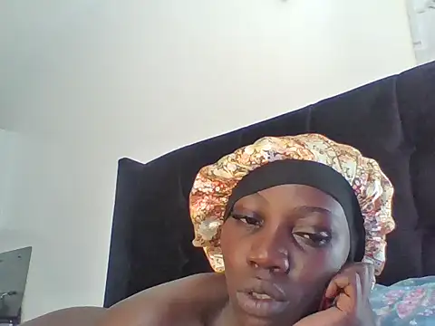 naughtybitch22 webcam