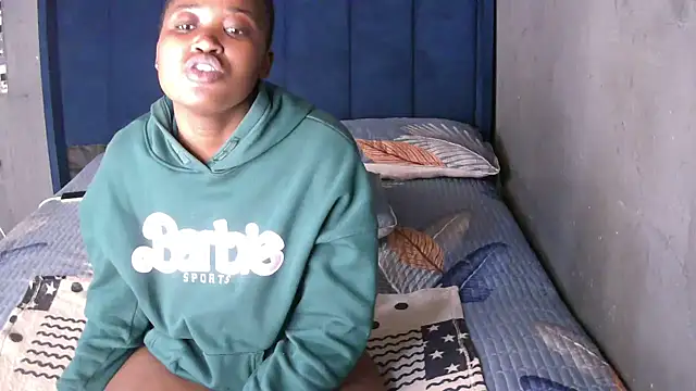 FREAKBARBIE02 webcam