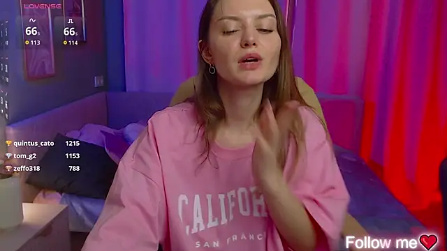 Ursula_Andres webcam