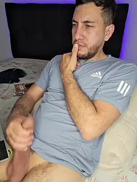 Alessfuck_friends webcam