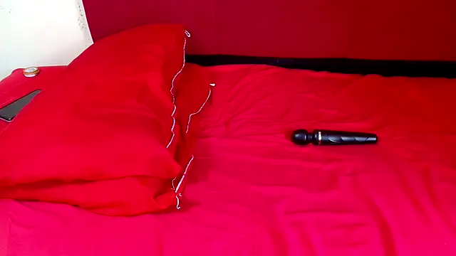 hugetitisxx (F young) - morning guys