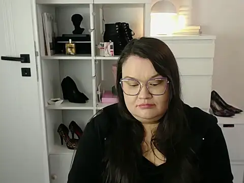 HollyDanceSoul webcam