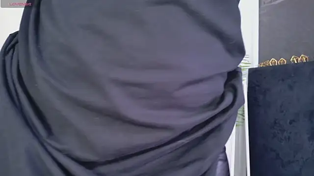 sofiafoster_ (F milf) - ride torso