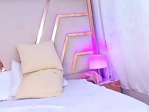 Swee__Kitty19 webcam