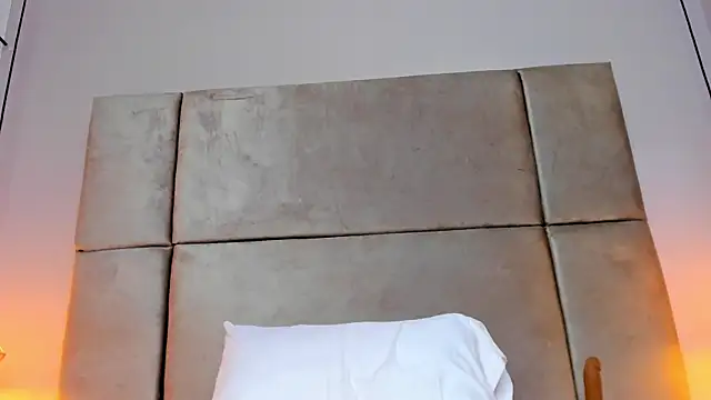 isabel_sofiaa webcam