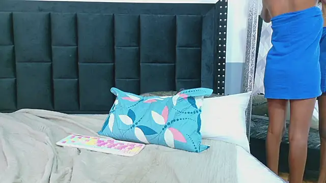 EbonyCoWorker webcam