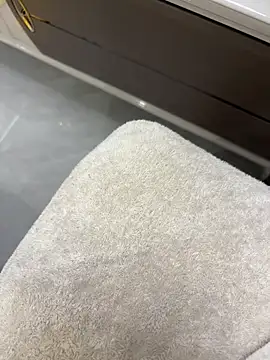 qwe522522 - Qwe522522's free webcam - UK Sex Cams