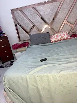 MarianaaSantos webcam