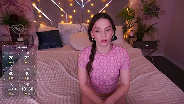 MirielleNymph webcam