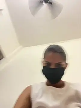 Pooja_Love143 webcam