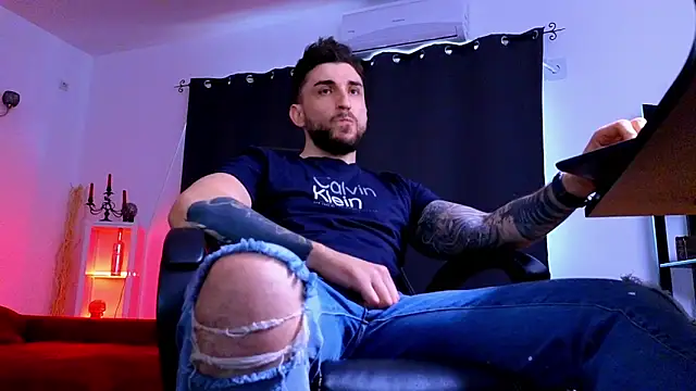 MightyAaron66 webcam