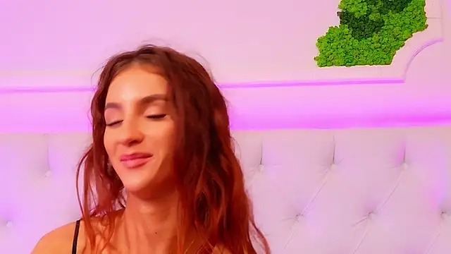 elisacharm - ElisaCharm's free webcam - UK Sex Cams