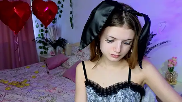 enji_rey - Enji_Rey's free webcam - UK Sex Cams