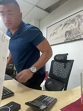 Cunzhangshibage02's live cam