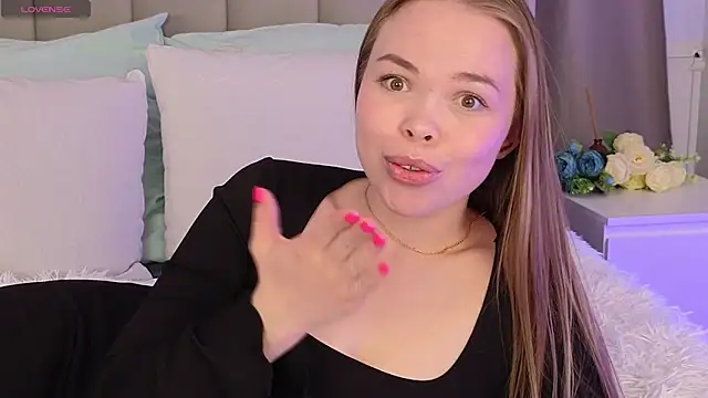 SatinSapphiree webcam