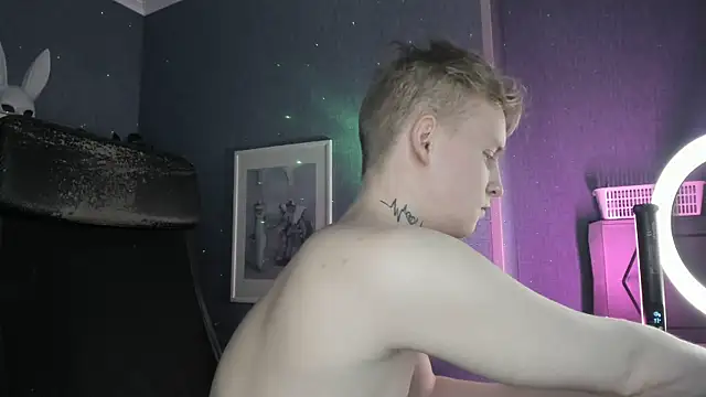 AlexxSweet webcam