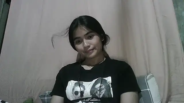 SarinaWhisenton webcam