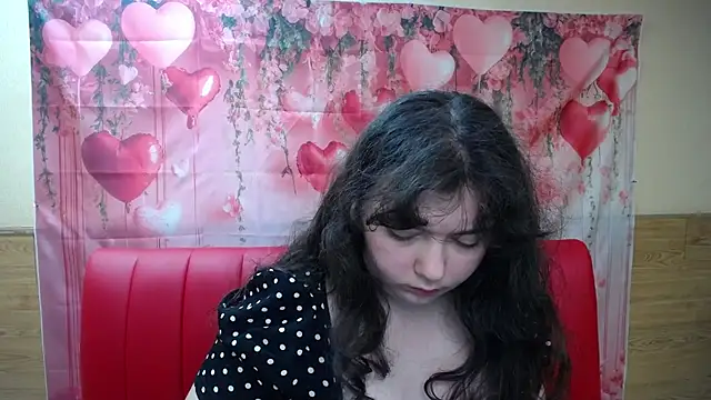 NeonilaLisova webcam