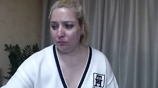 sweetpussy13 (Ask my age) - undress ,masturbate