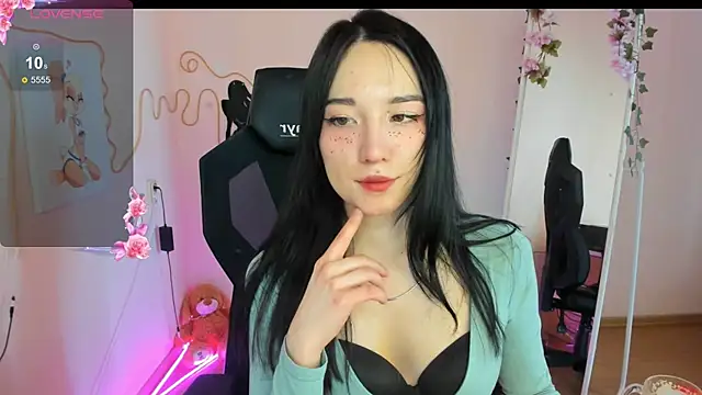 AliceeinWonderlanddd webcam