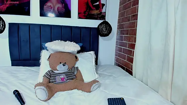 kyliejenner_hot webcam