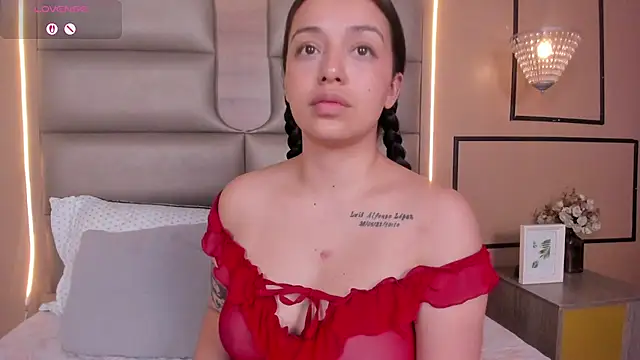 caylincollins - CAYLINCOLLINS's free webcam - UK Sex Cams