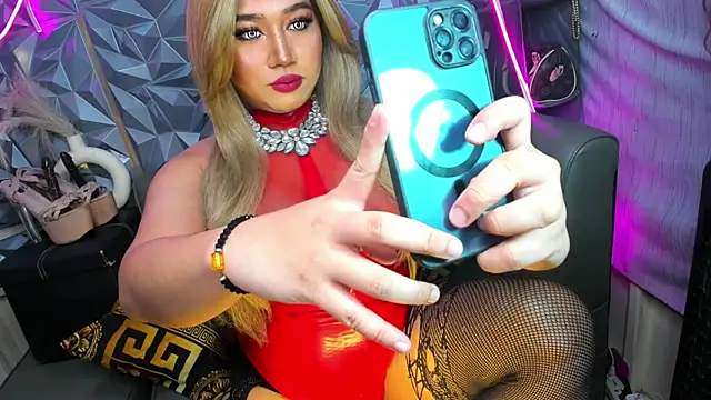 DOMINANT_10inchsCOCK webcam