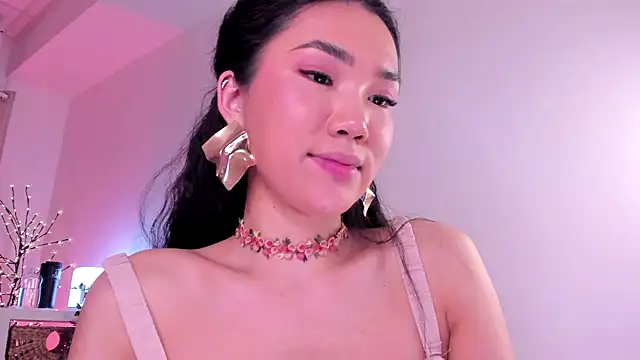 Divine_Madeleine webcam