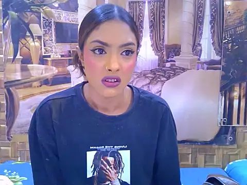 IndianPretty14u2Luv webcam