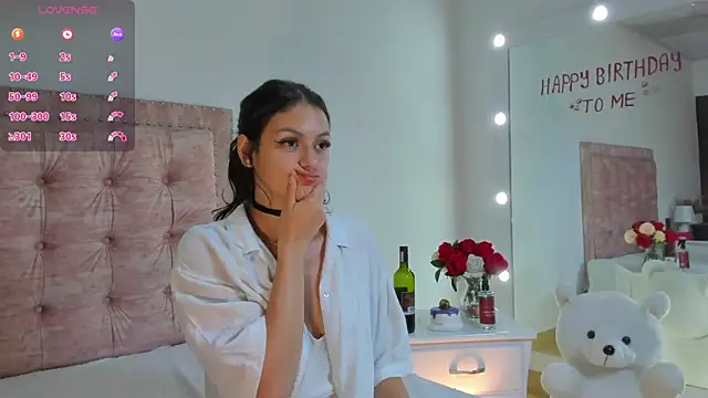 Jennifer_Lee_ webcam