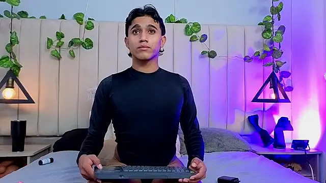 Morgan_Bladee webcam