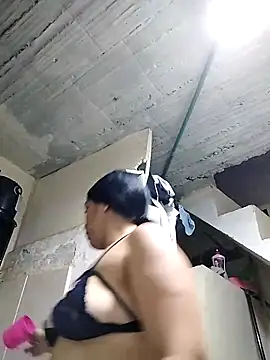 Scarleth_moon webcam