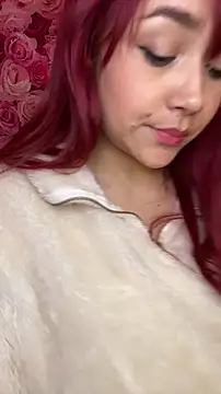 SweetLittleRed webcam