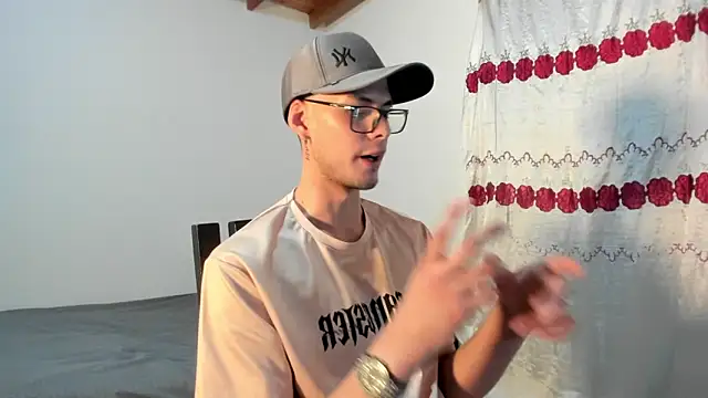 vlad__night (M young) - play cock