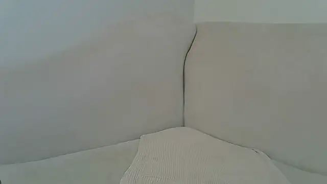 pretty-diva - Pretty-diva's free webcam - UK Sex Cams