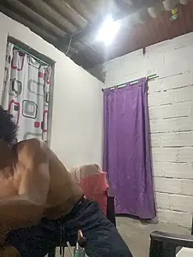 Larry-n-clouds webcam