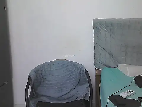 AlphaLatinoBear webcam