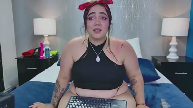 VioletMonroee webcam