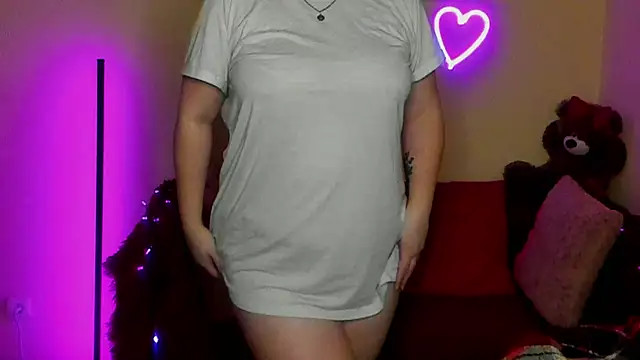 alicia_love00 - Alicia_love00's free webcam - UK Sex Cams