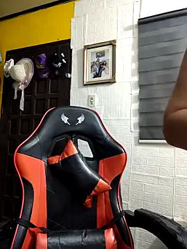 cockbiter83 - CockBiter83's free webcam - UK Sex Cams